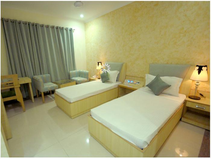 Hotel Malik Continental Új-Delhi Kültér fotó