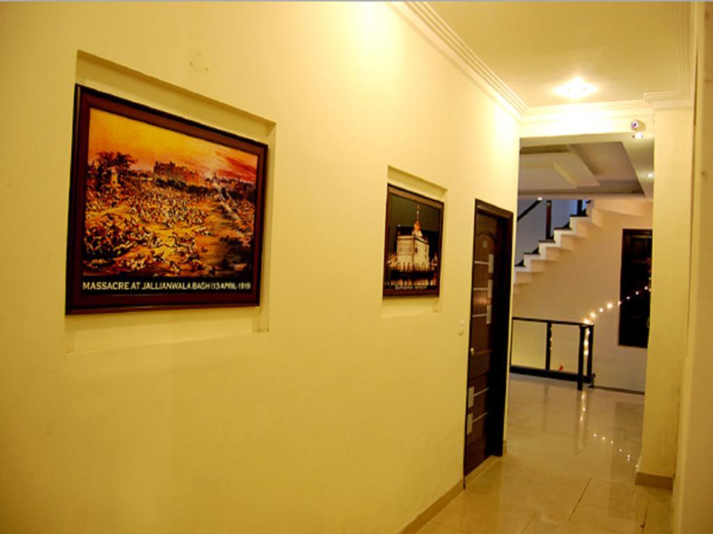 Hotel Malik Continental Új-Delhi Kültér fotó